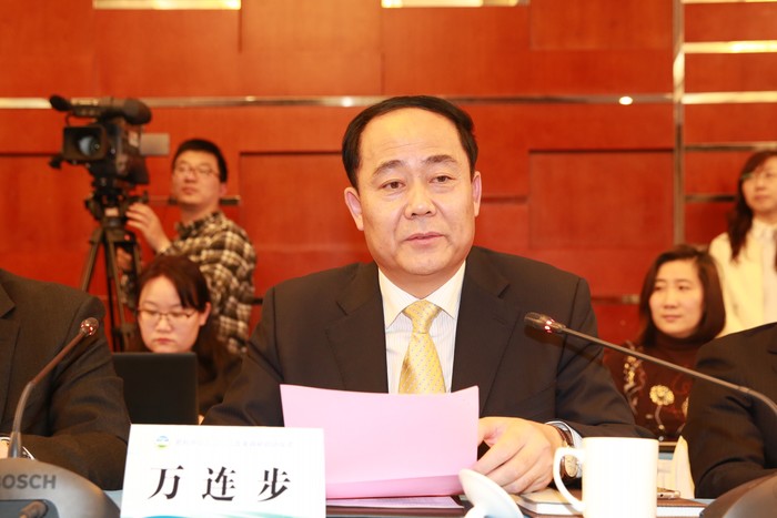 全国人大代表、金正大集团董事长 万连步.JPG